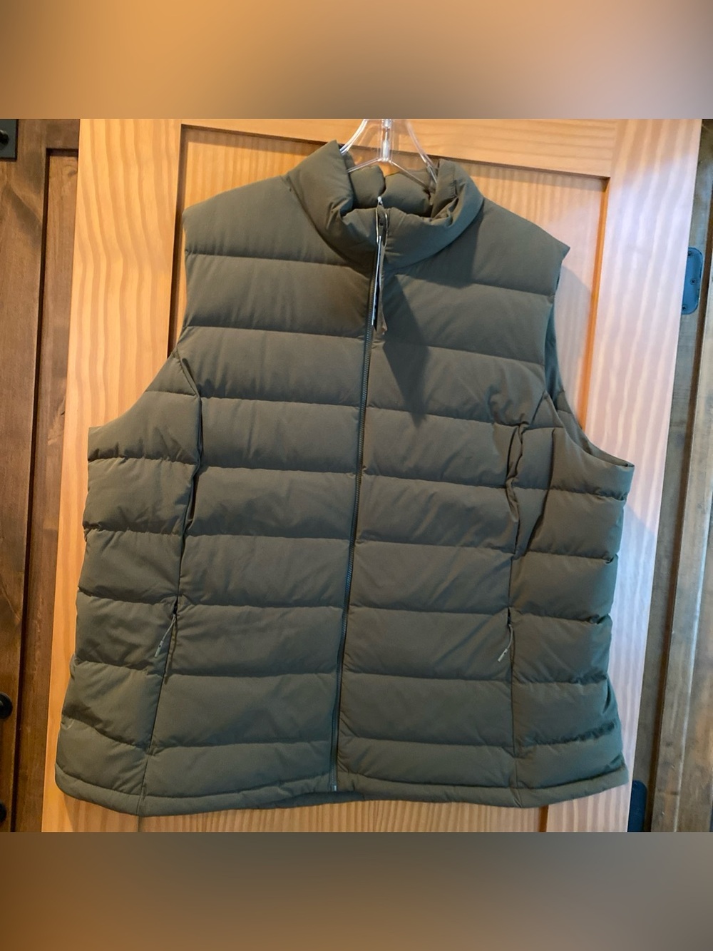 Eddie Bauer Women’s Dark Fatigue Green 650 Stretch Down Vest NWT Size 3X